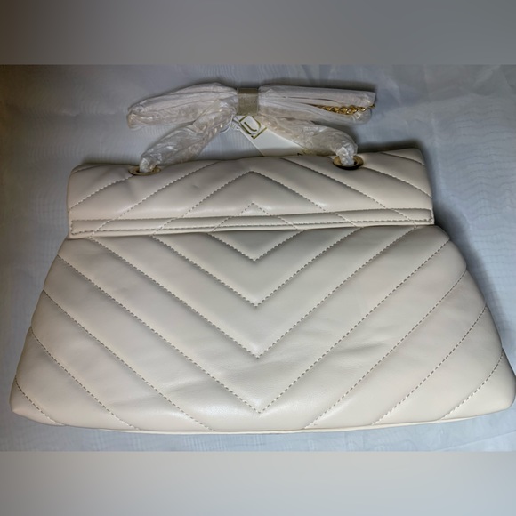 Purse - Picture 2 of 4